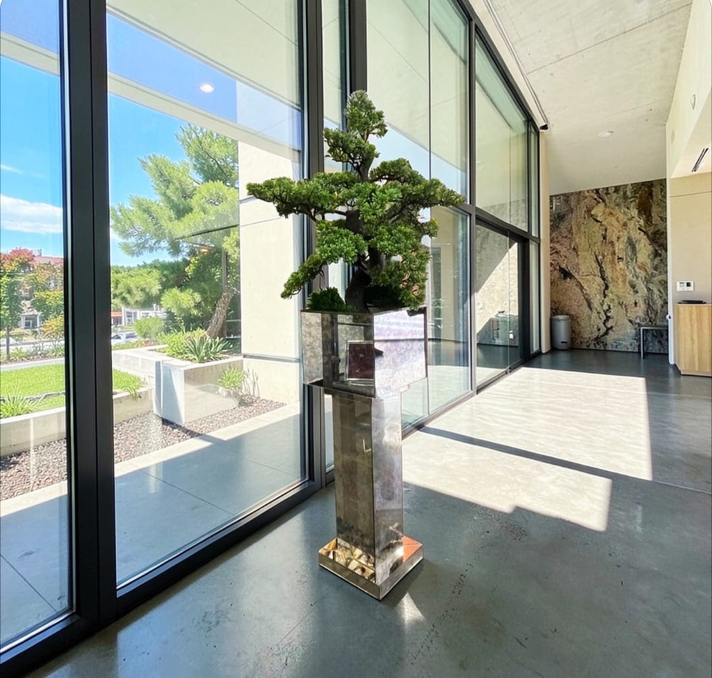 Jarrón hecho de Espejo  manchado – Reflejos y Elegancia Moderna