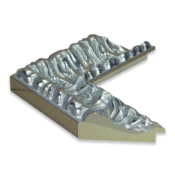 Moldura en Madera Acabado Plata. Modelo 5080 PLATA – Impacto y Carácter