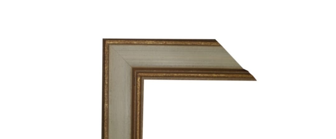 Marco Dorado con Entrecalle Blanca 00222M0/0738 – Elegancia