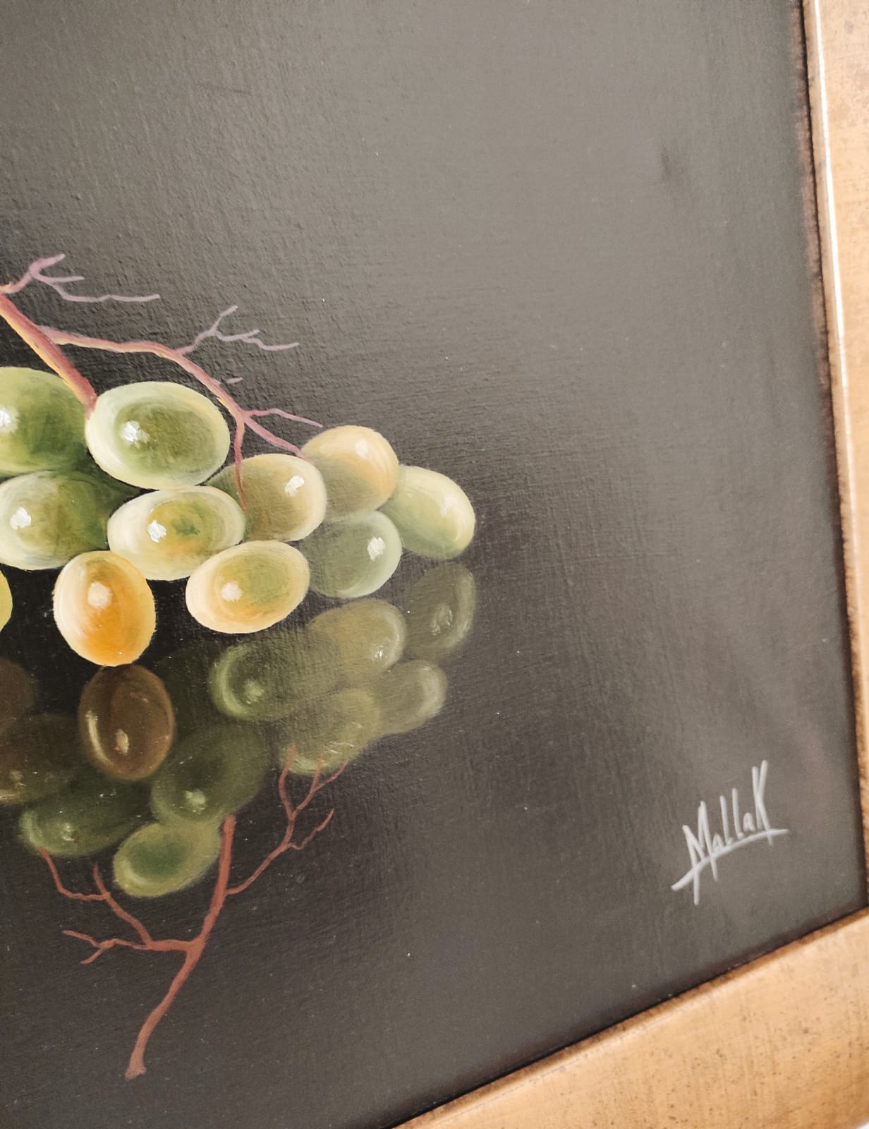 Cuadro Enmarcado . Pintura Uvas y Vaso Vacío – Elegancia y Simplicidad Natural