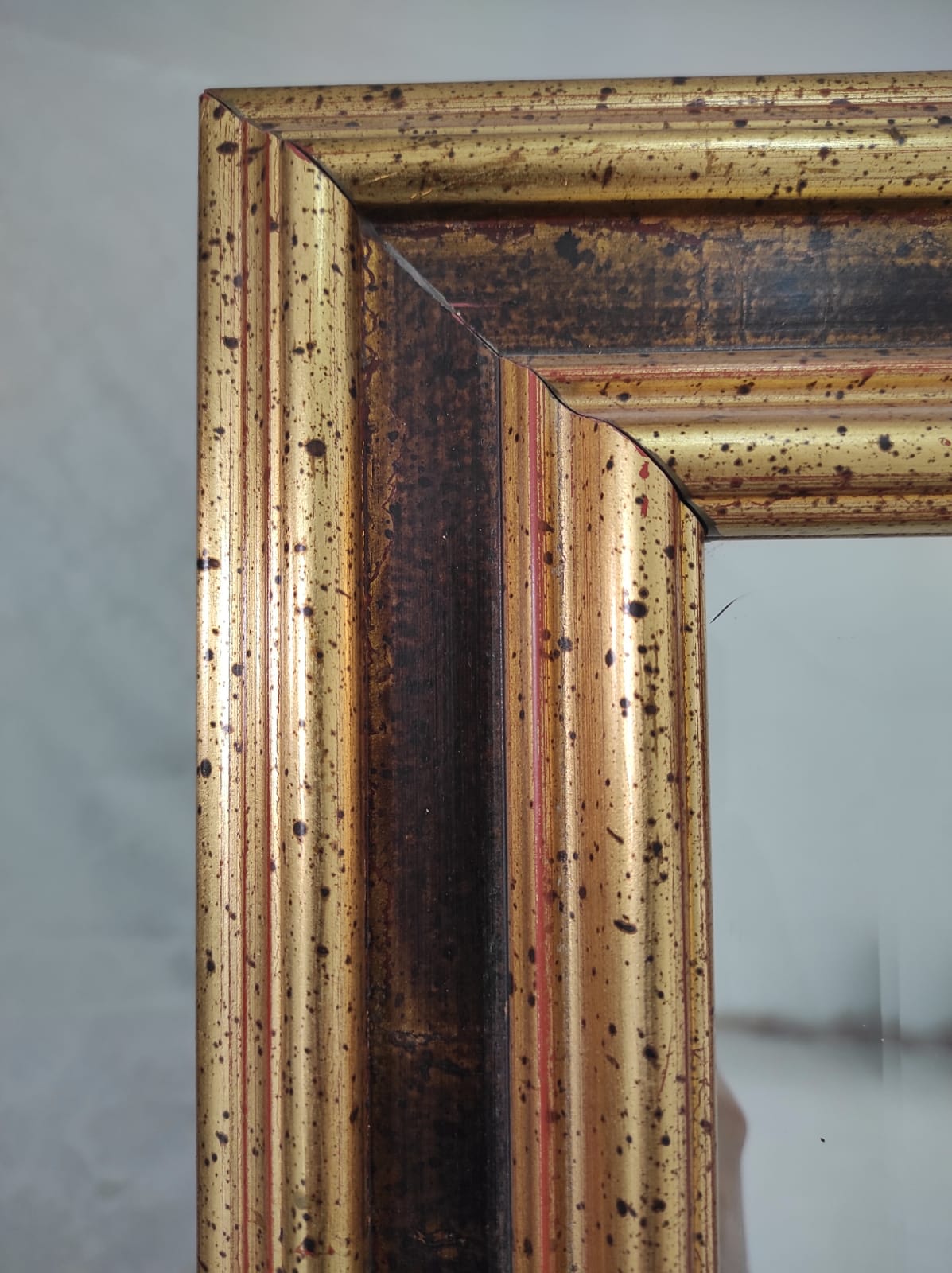 Espejo con marco  terminación oro envejecido