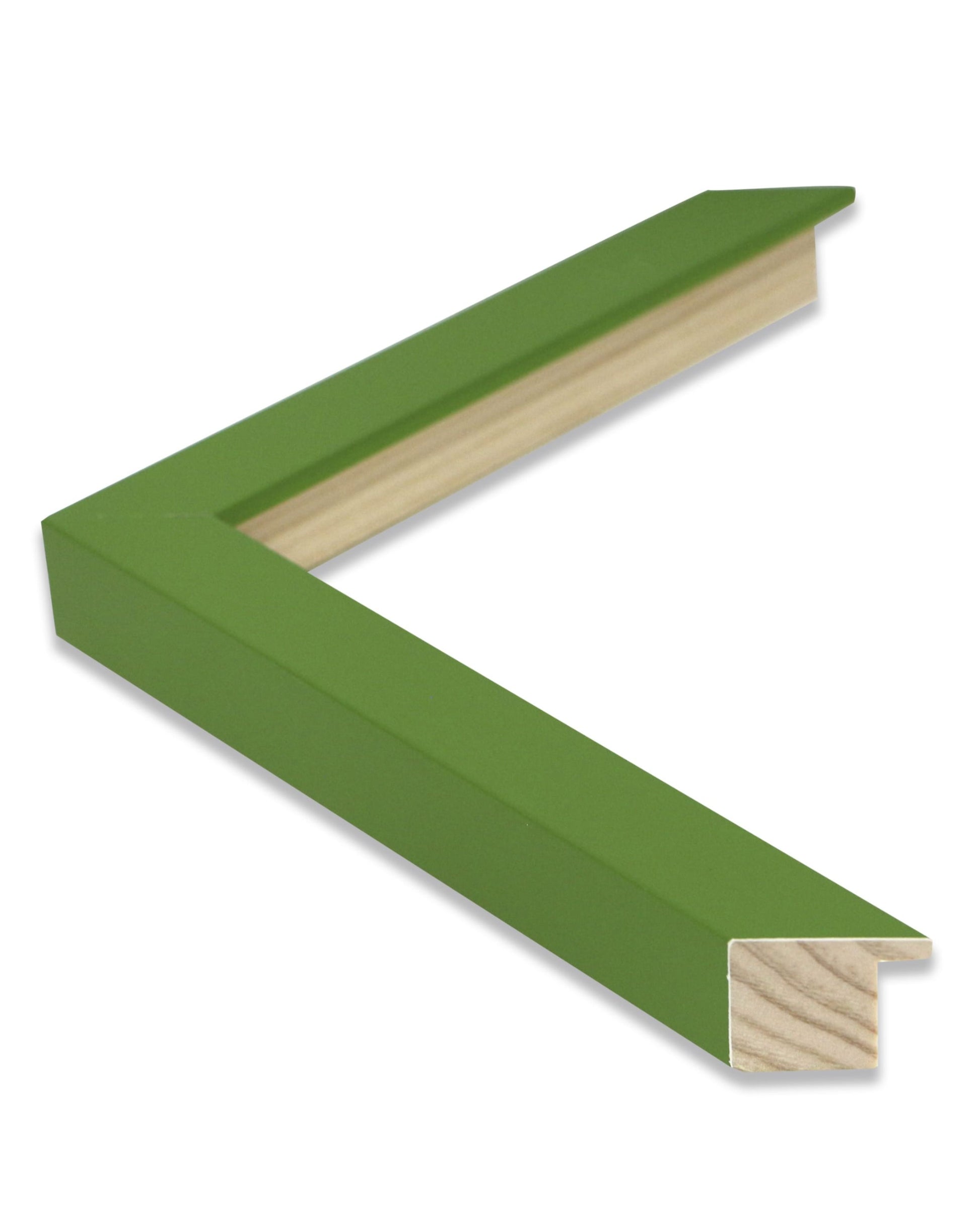 Marco verde 00533– Dulzura Moderna con Personalidad Suave